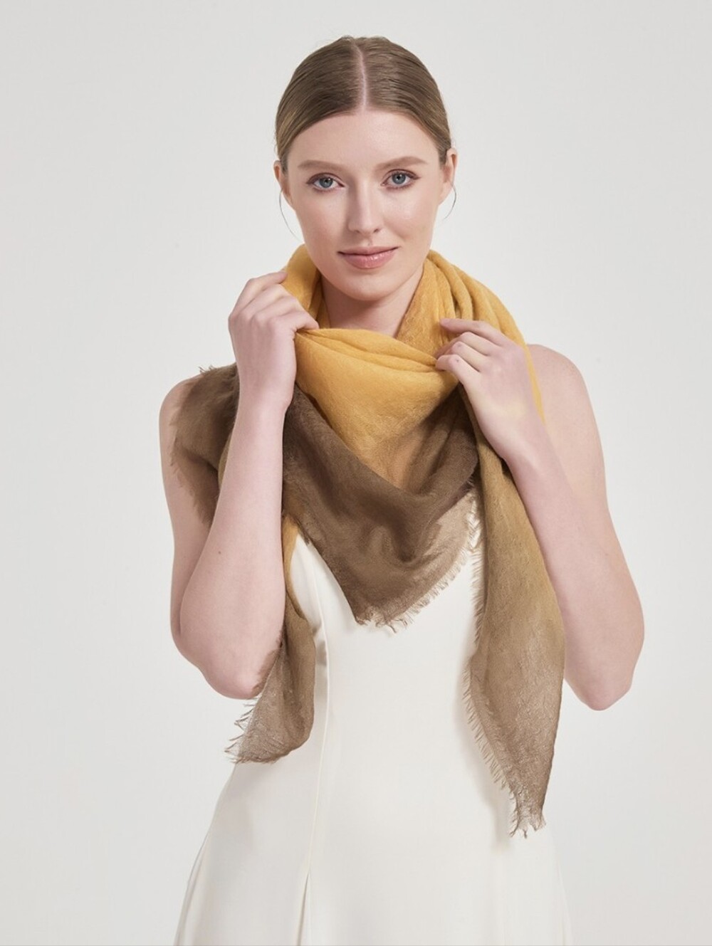 NWT Featherlight Yellow Brown 100% Cashmere Scarf $285